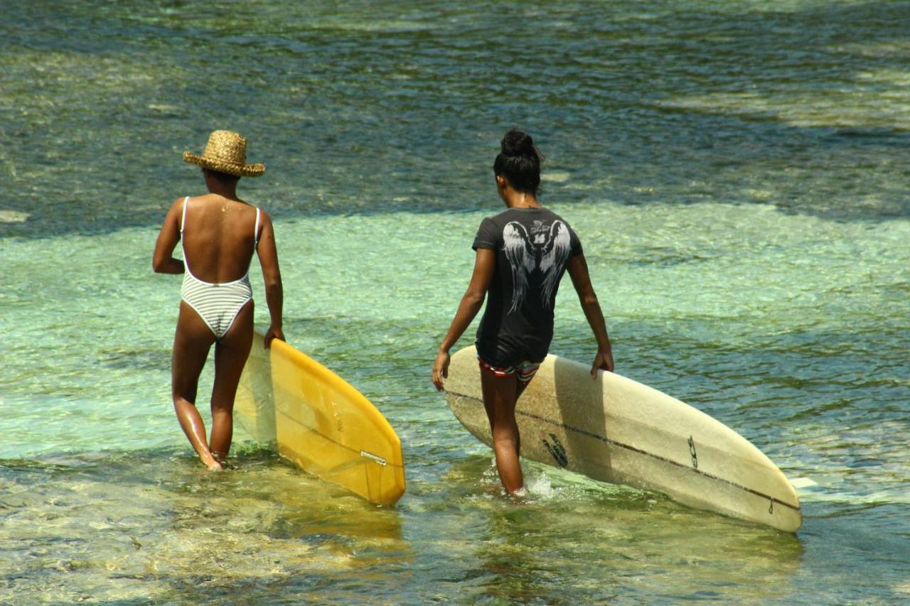 "Triangle Hut" Camp Fuego Siargao Hotel Catangnan Kültér fotó